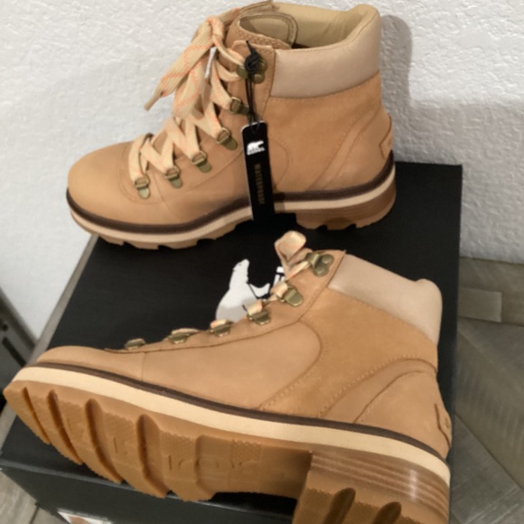 SOREL Lennox Waterproof Hiking Boot (Women) 7.5M - Picture 11 of 11